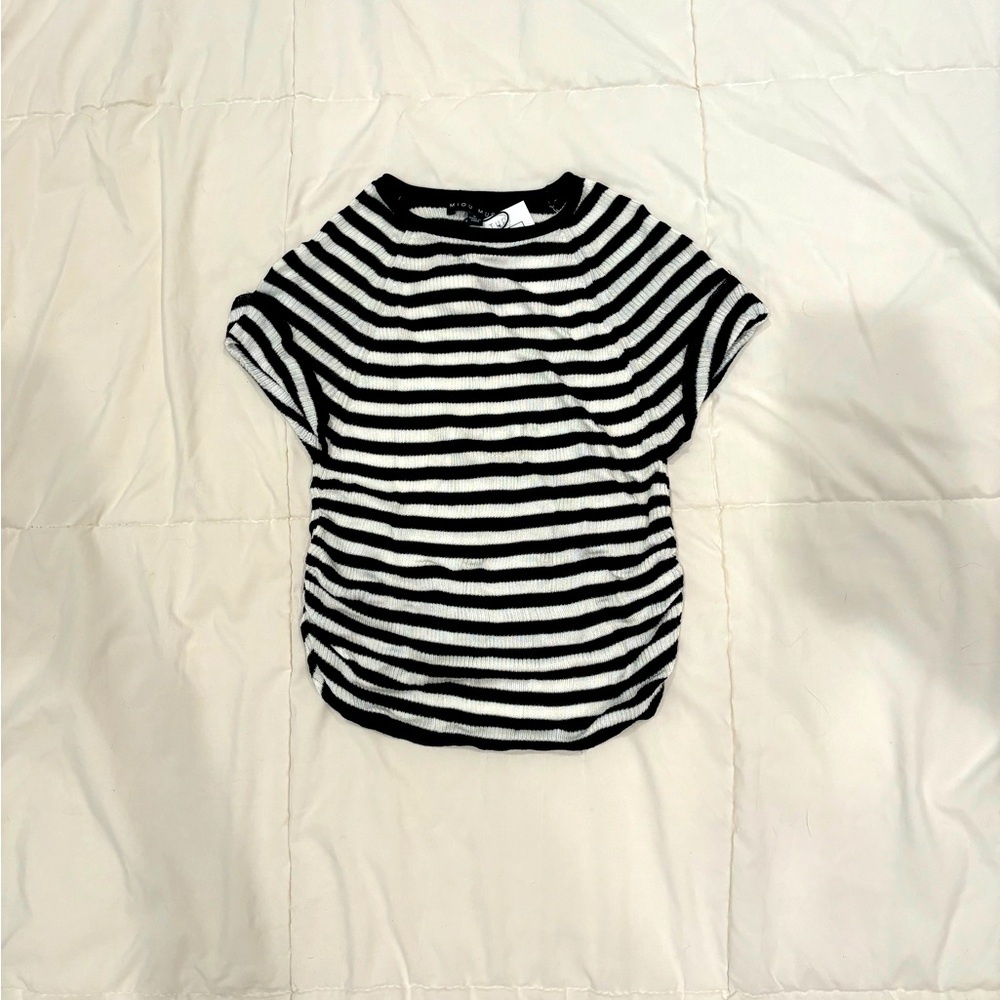 Black and White Short Sleeve Ruched Shirt
